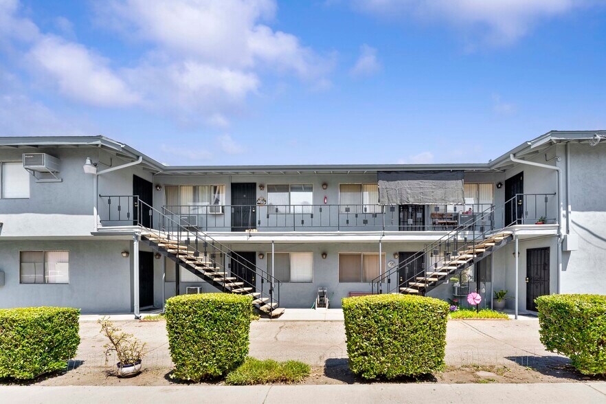 More Photos Of 568 E Colorado Ave, Glendora Apartments For Sale