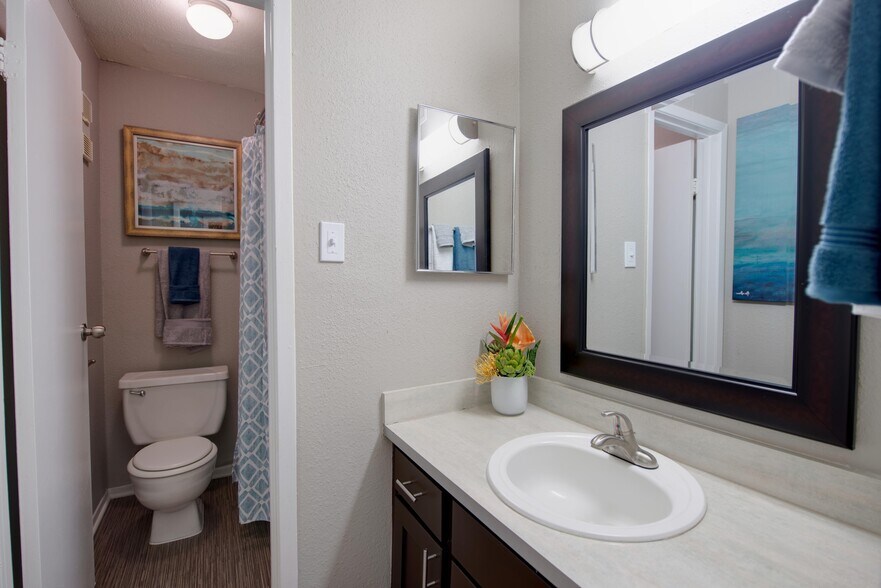 More Photos Of , Houston Multifamily For Sale