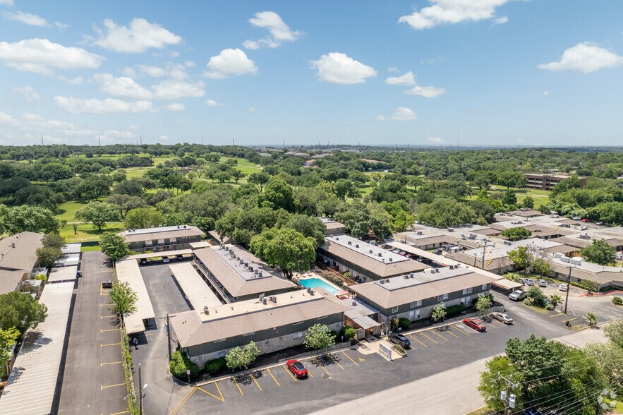 More Photos Of 7314-100 Oak Manor Dr, San Antonio Apartments For Sale