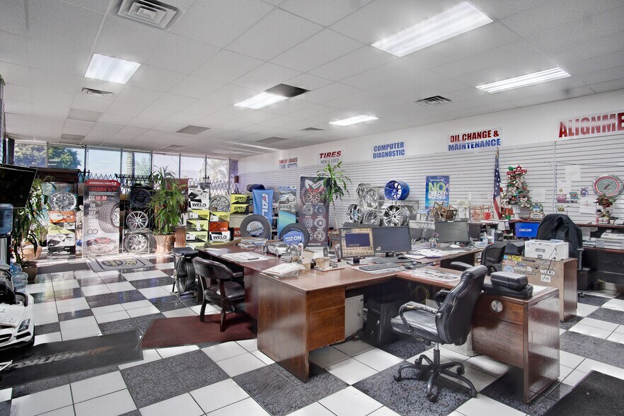 More Photos Of 1860 N Hacienda Blvd, La Puente Auto Repair For Sale