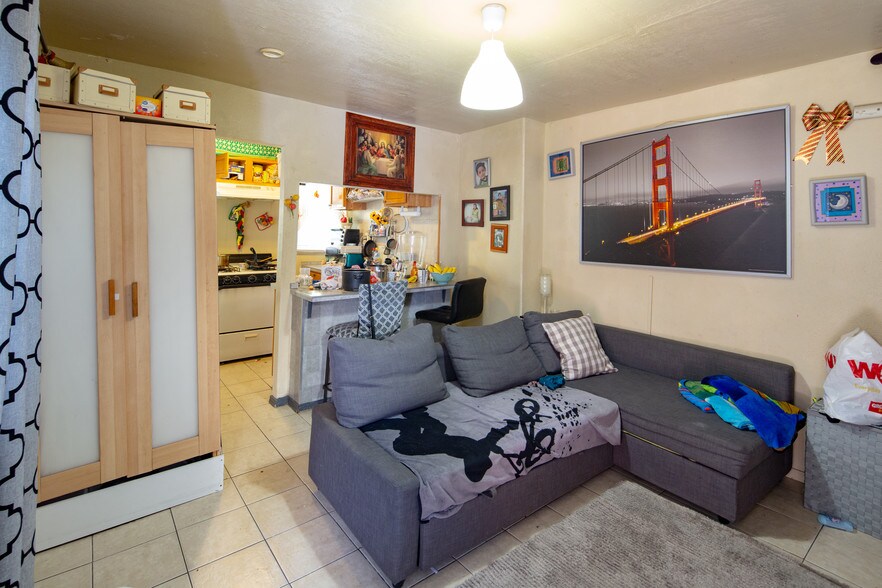 More Photos Of 3041-3049 Sacramento St, Berkeley Apartments For Sale
