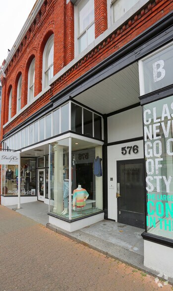 More Photos Of 574-580 Johnson St, Victoria Storefront Retail Residential For Lease