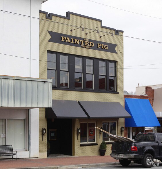 More Photos Of 190 E Main St, Canton Restaurant For Lease