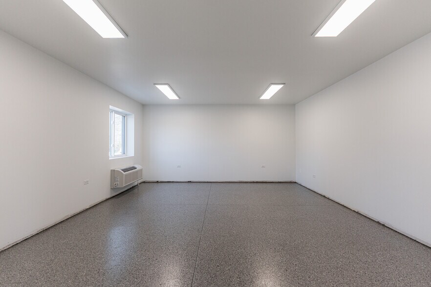 More Photos Of 440 N Maple St, Sycamore Manufacturing For Lease