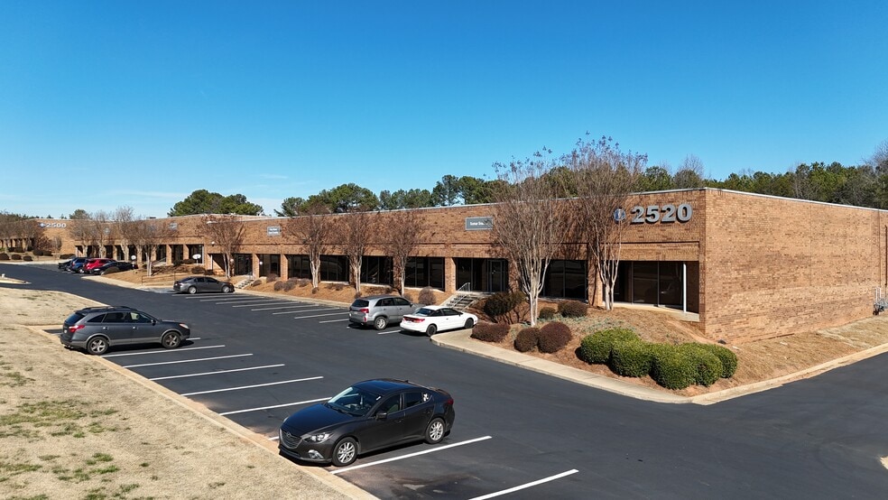 More Photos Of 2500 Park Central Blvd, Decatur Distribution For Lease