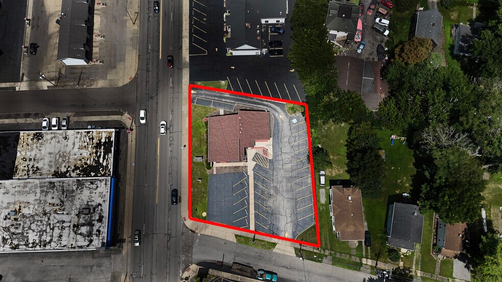More Photos Of 603 N State St, Girard Medical For Sale