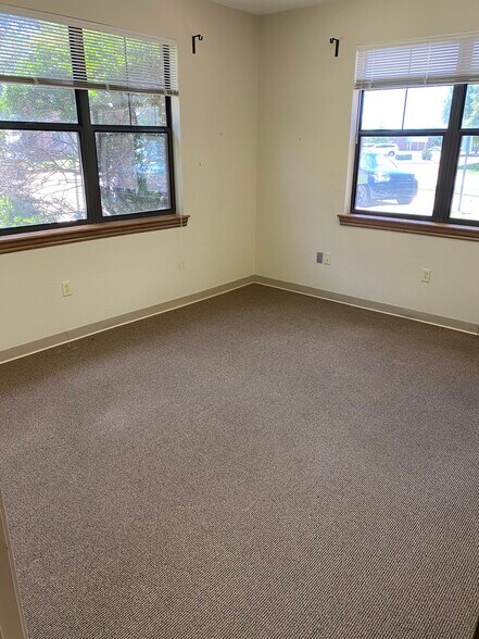 More Photos Of 416 W 15th St, Edmond Medical For Sale