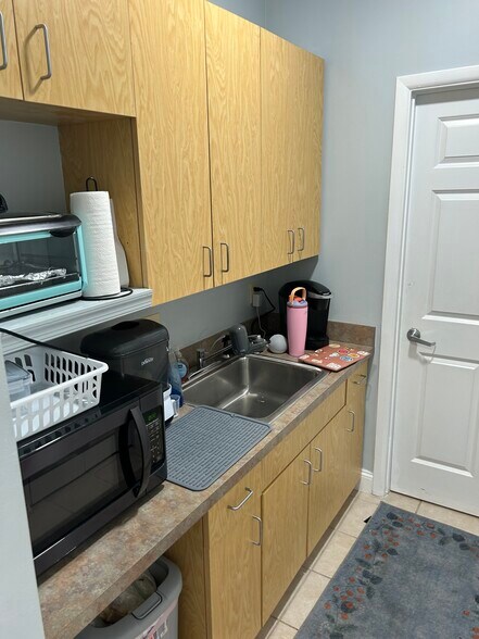 More Photos Of 5216 Chairmans Ct, Frederick Office For Lease