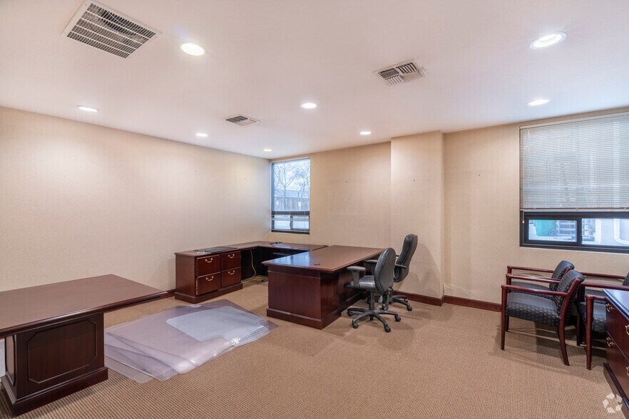 More Photos Of 218-222 California Ave, Reno Office For Sale