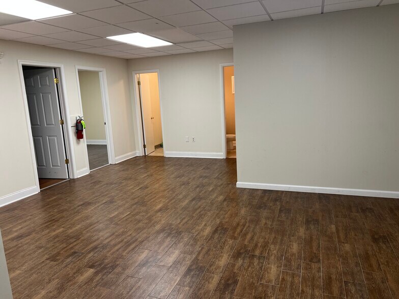 More Photos Of 618 S Broad St, Lansdale Office For Lease