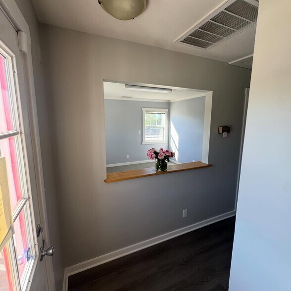 More Photos Of 25 Carlo Dr, Goleta Office Residential For Lease