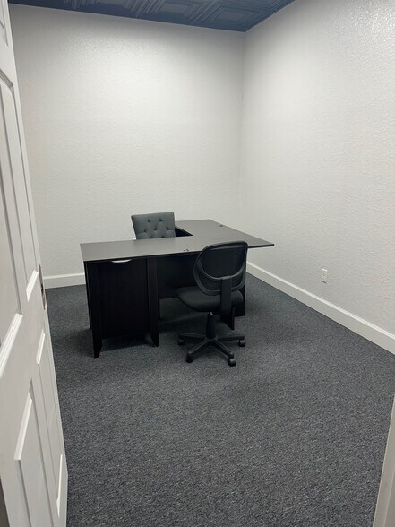 More Photos Of 2506-2510 SE 17th St, Ocala Office For Lease