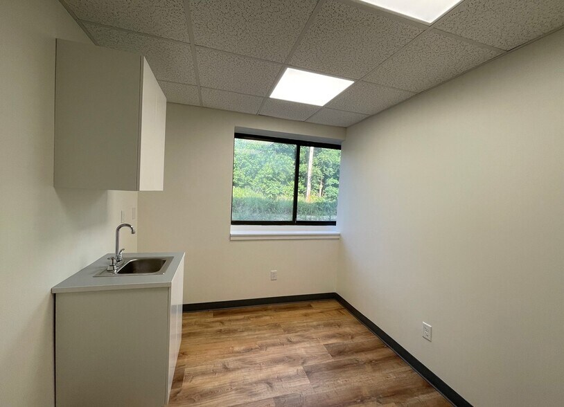 More Photos Of 2 Hillside Ave, Williston Park Medical For Sale
