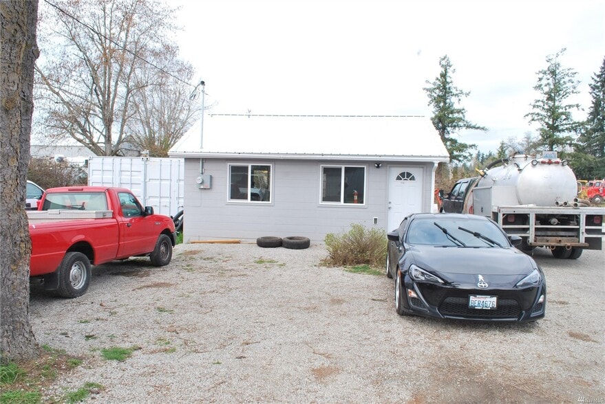 More Photos Of 10301 31st St E, Edgewood Contractor Storage Yard For Lease
