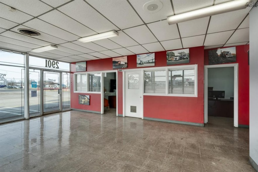 More Photos Of 2901 Jasper St, Wichita Falls Office For Sale