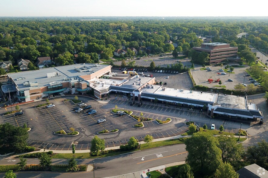More Photos Of 1127-1163 Church St, Northbrook Unknown For Lease