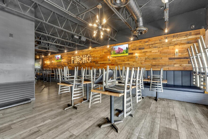 More Photos Of 4950 W 12th Ave, Hialeah Restaurant For Sale