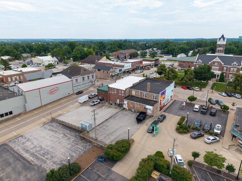 More Photos Of 119 N Jackson St, Perryville General Retail For Sale