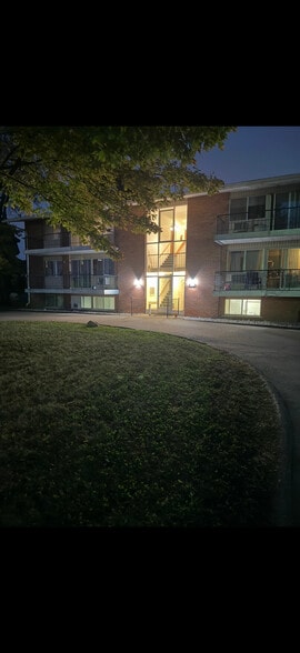 More Photos Of 408 N Liberty St, Belleville Apartments For Sale