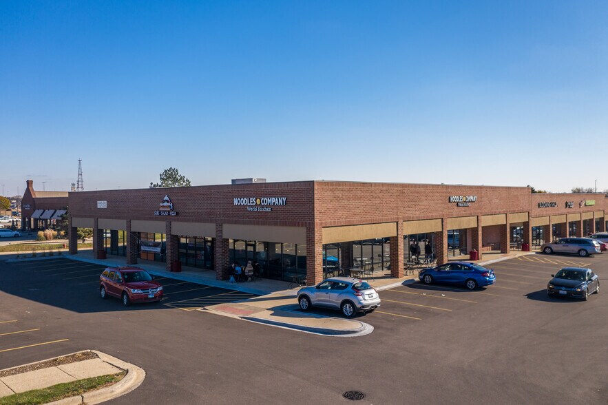 More Photos Of 398-402 W Army Trail Rd, Bloomingdale Unknown For Lease