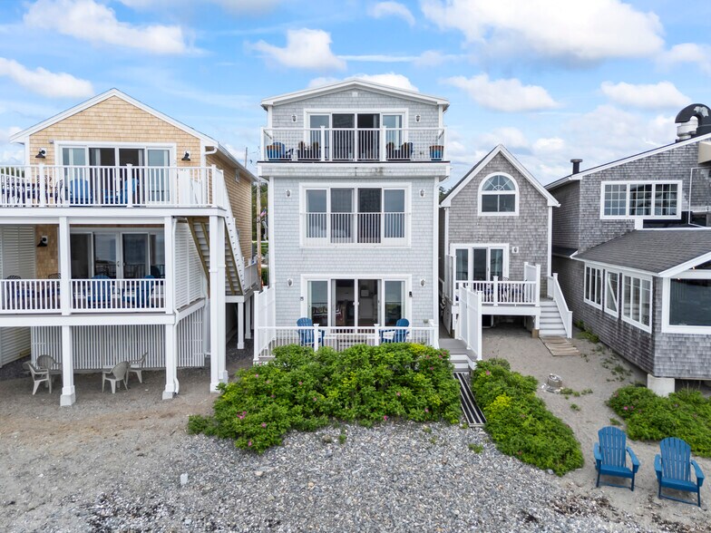 More Photos Of 113 113, 115 & 117 Perkins Cove, Ogunquit General Retail For Sale