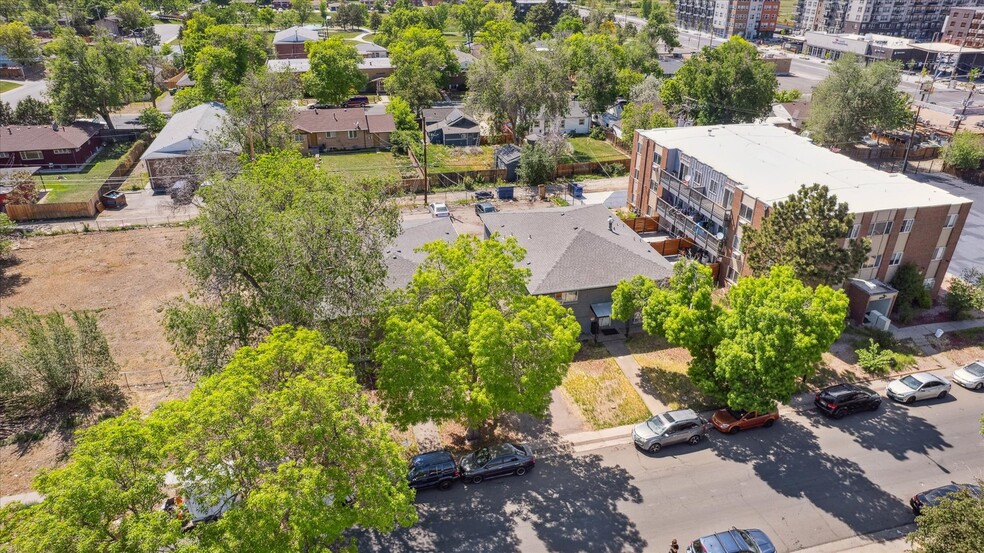 More Photos Of 1923 Dallas St, Aurora Apartments For Sale