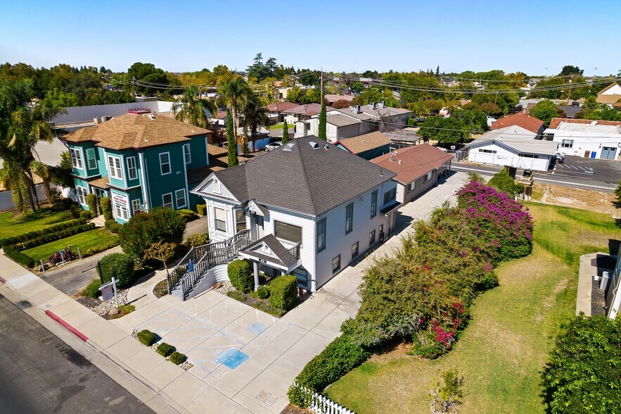 More Photos Of 8336 Brentwood Blvd, Brentwood Office Residential For Sale