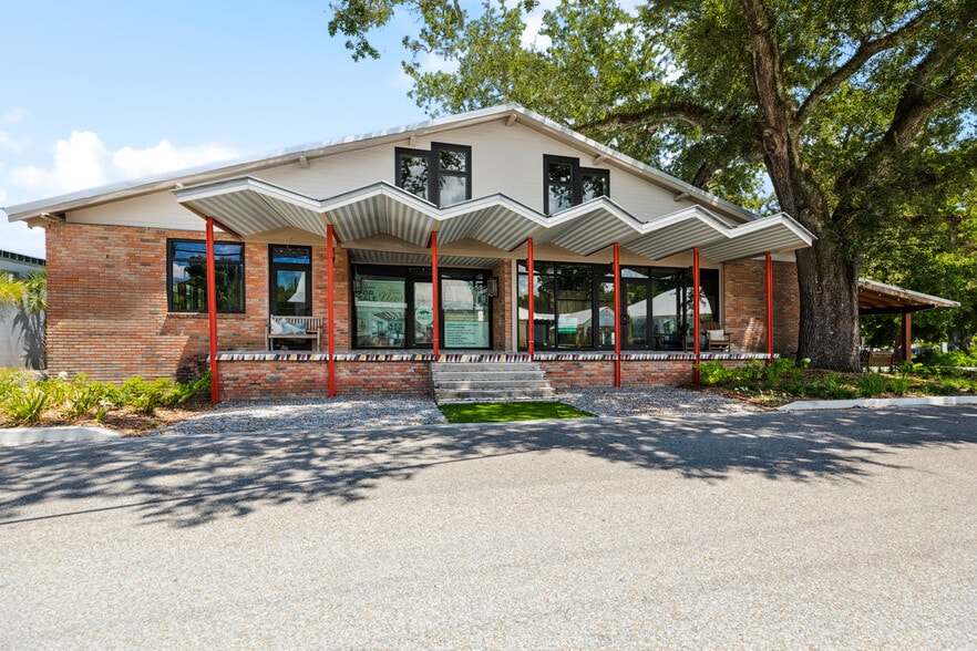 More Photos Of 301 S Toulme St, Bay Saint Louis General Retail For Lease