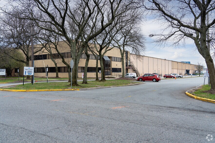 More Photos Of 77-79 Metro Way, Secaucus Warehouse For Lease