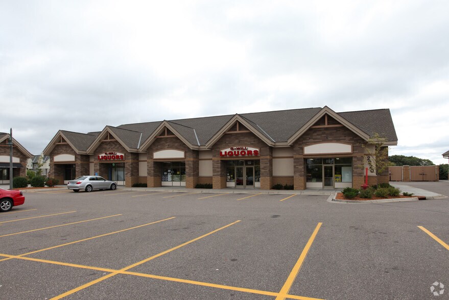 More Photos Of 2310-2330 Cloud Dr NE, Blaine Storefront Retail Office For Lease