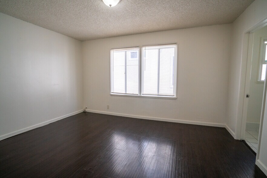 More Photos Of 1425 Cedar Ave, Long Beach Apartments For Sale