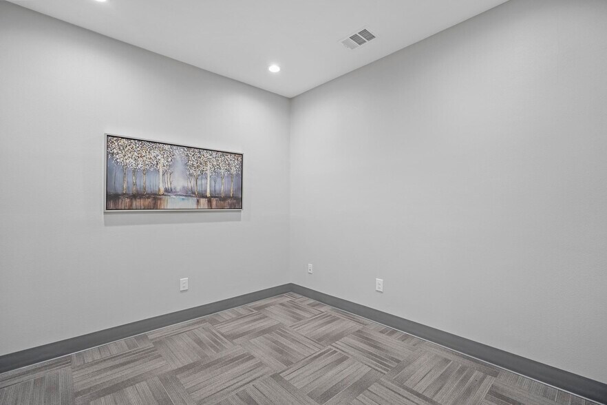 More Photos Of 8212 Liberty Grove Rd, Rowlett Medical For Sale