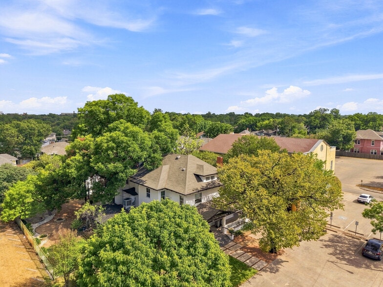 More Photos Of 1417 8th Ave, Fort Worth Hospitality For Sale