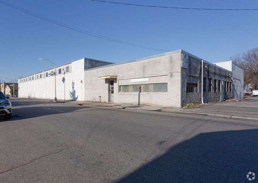 More Photos Of 55 S Jefferson St, Orange Warehouse For Sale