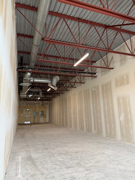 More Photos Of 6800 48th Ave, Camrose Storefront For Lease