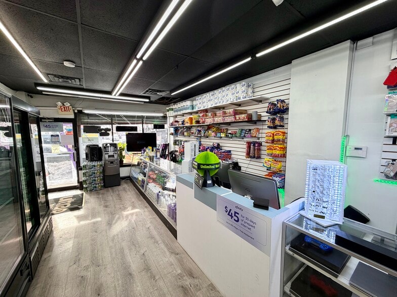 More Photos Of 467 Main St, Orange Storefront For Lease