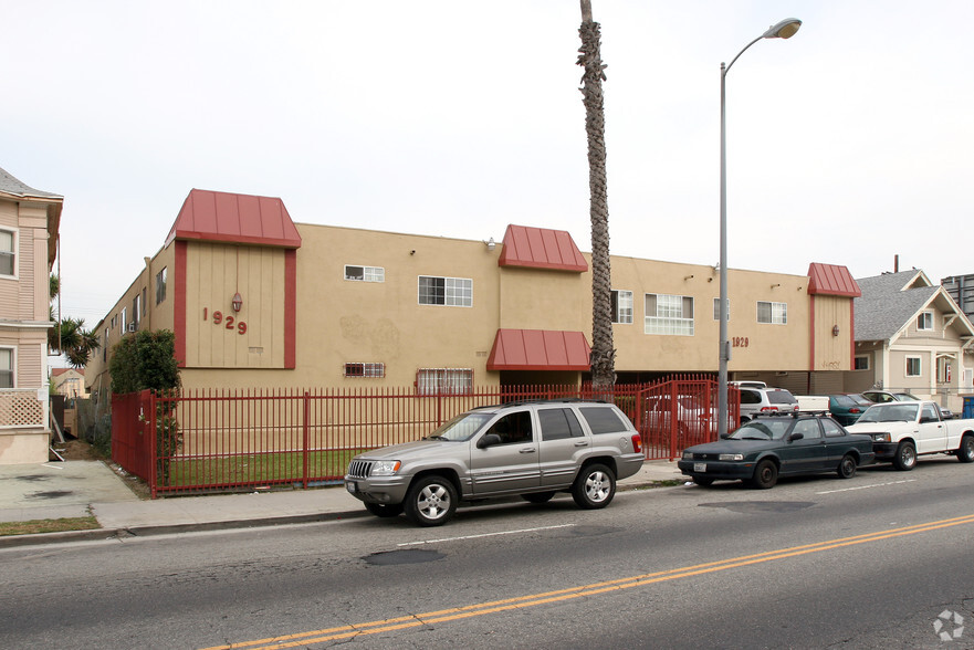 Primary Photo Of 1929 Arlington Ave, Los Angeles Apartments For Sale