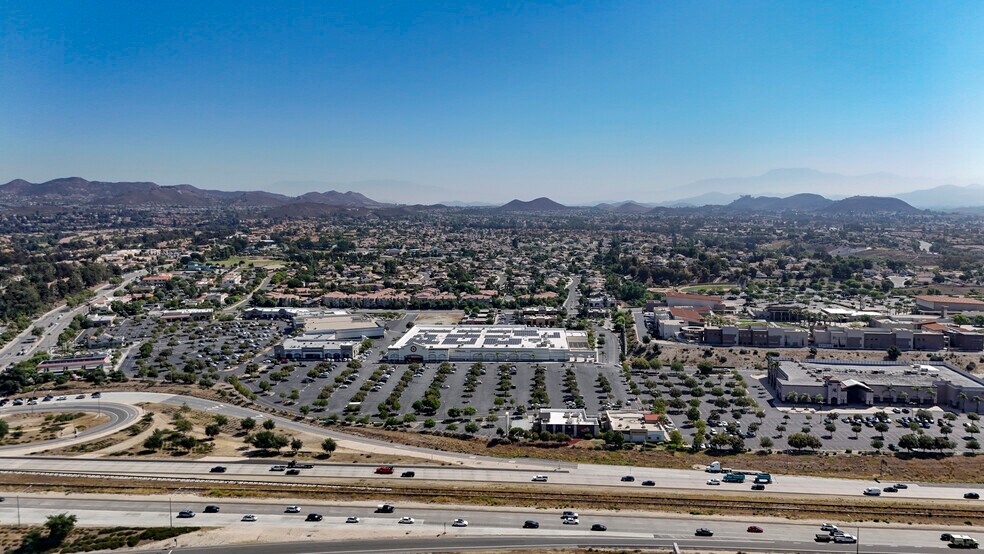 More Photos Of 40930-41090 California Oaks Rd, Murrieta Unknown For Lease