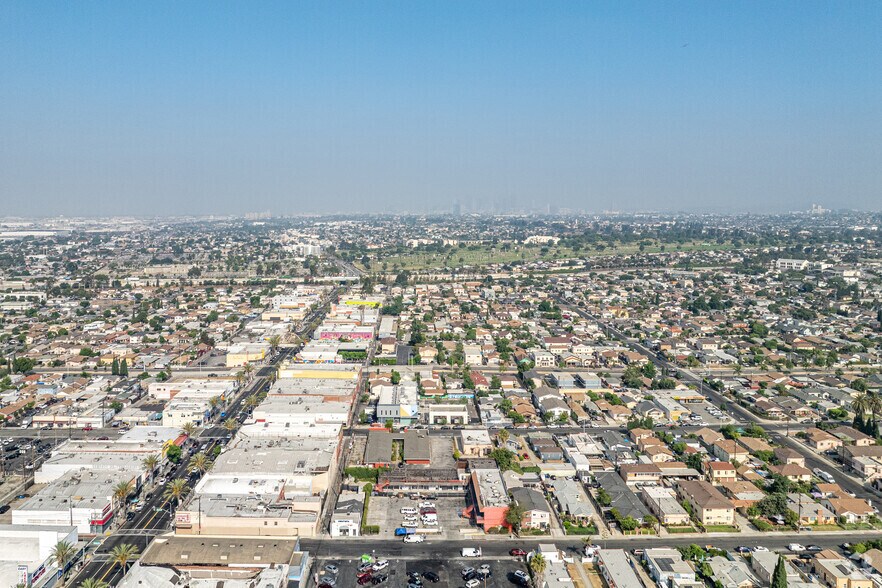 More Photos Of 753-759 S Fetterly Ave, Los Angeles General Retail For Sale
