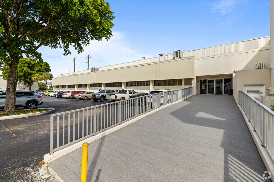 More Photos Of 2500 NW 79th Ave, Doral Office For Lease