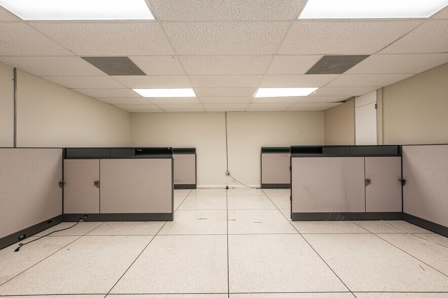 More Photos Of 4211 Video St, Dickinson Office For Sale
