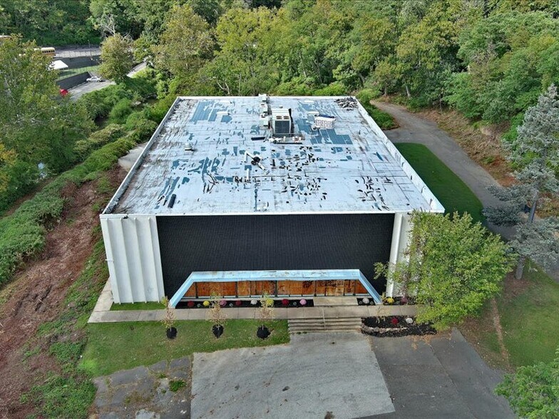 More Photos Of 4000 Bridge St, Drexel Hill Manufacturing For Lease