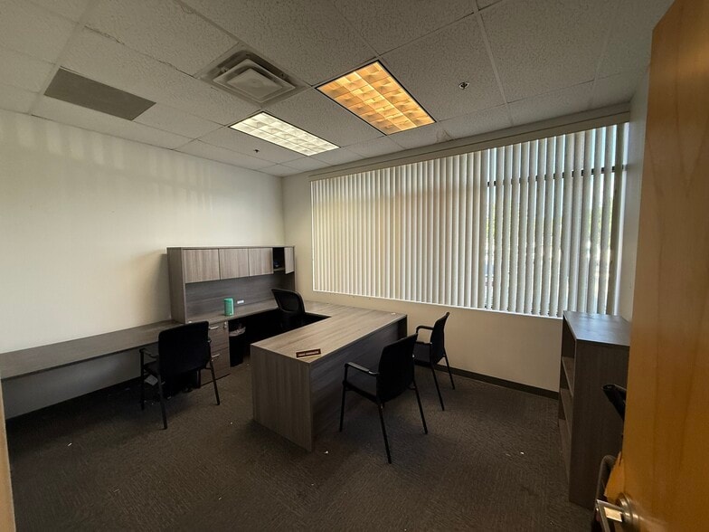 More Photos Of 4200 Church St, Sanford Warehouse For Lease