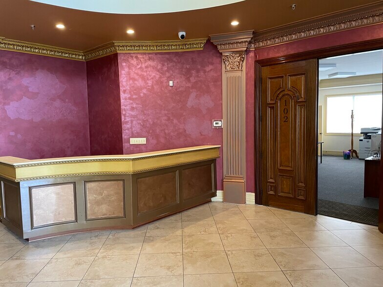 More Photos Of 10065-10067 Sandmeyer Ln, Philadelphia Light Distribution For Lease