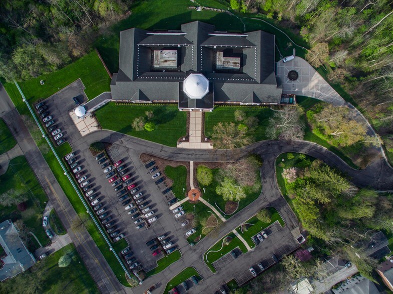 More Photos Of 1801 Richards Rd, Toledo Office For Sale