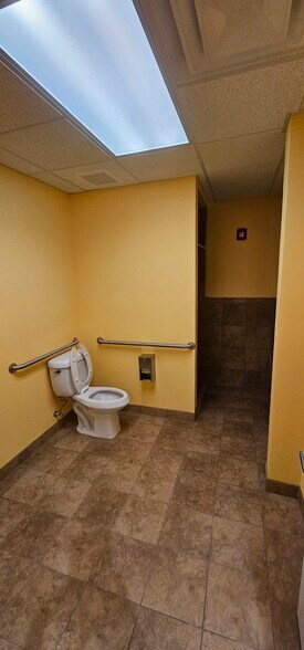 More Photos Of 1620 Mason Ave, Daytona Beach Medical For Lease