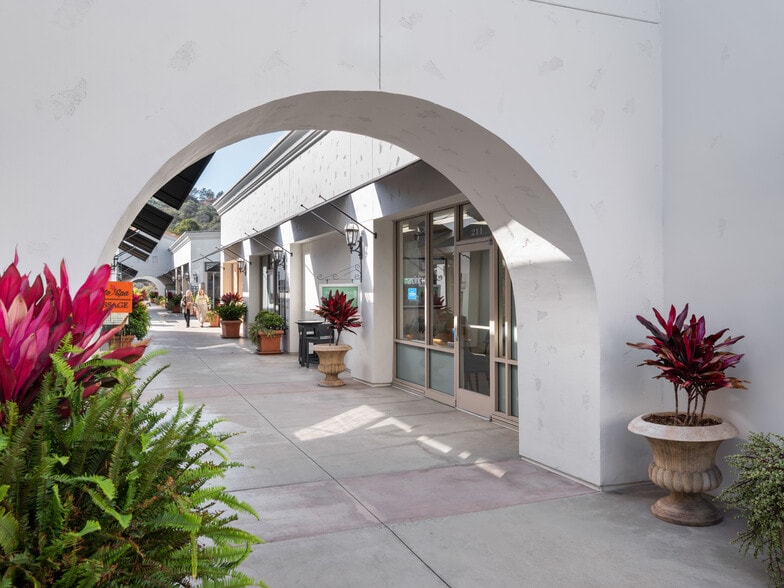 More Photos Of 1905 Calle Barcelona, Carlsbad Storefront Retail Office For Lease