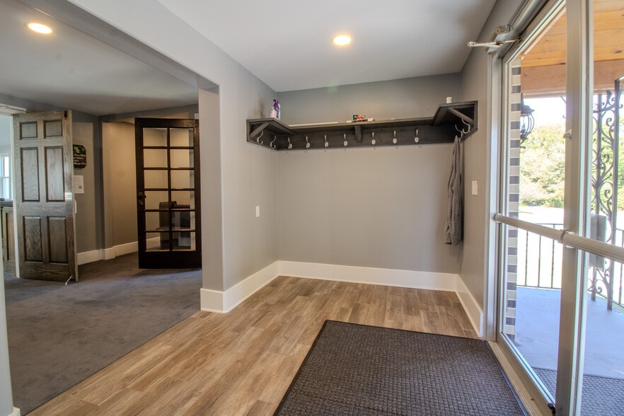 More Photos Of 207 N Prettyman St, Knox Religious Facility For Sale