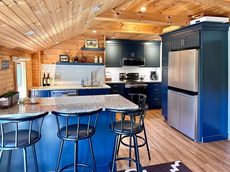 More Photos Of 3063 Bristol Rd, New Harbor Hospitality For Sale