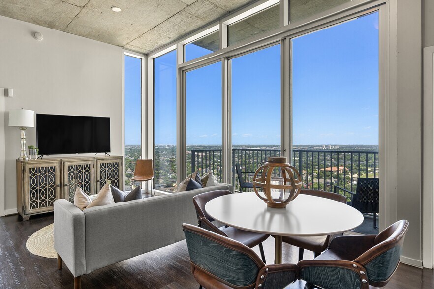 More Photos Of 5927 Almeda Rd, Houston Apartments For Lease